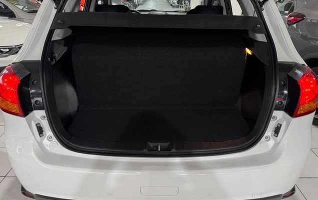 imagem-https://www.socarrao.com.br/sc-vehicle-images-prod/2331250/1789642908499-8224572_15_B_48717deffa.jpeg