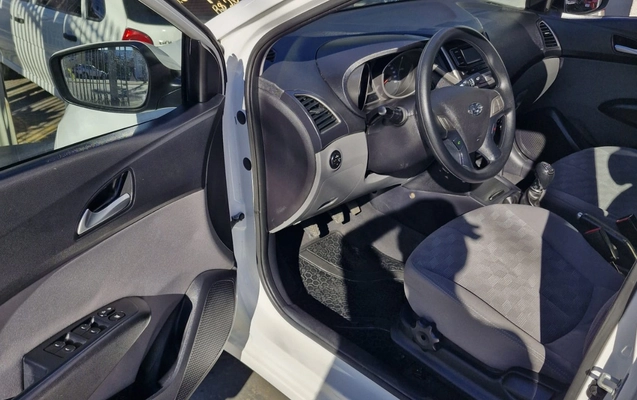 imagem-https://www.socarrao.com.br/sc-vehicle-images-prod/2331387/1782500452457-MTUuanBlZw.jpeg