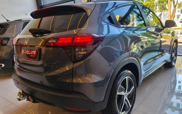 imagem-https://www.socarrao.com.br/sc-vehicle-images-prod/2331444/1787167358963-8221240_5_B_734707df7e.jpeg
