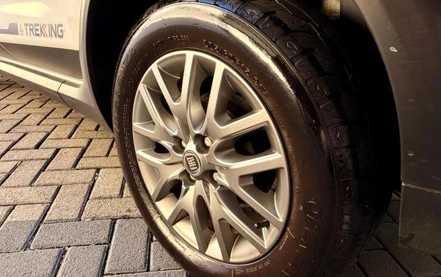 imagem-https://www.socarrao.com.br/sc-vehicle-images-prod/2332361/1787855421390-8226128_12_B_7eb771f227.jpeg