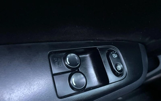 imagem-https://www.socarrao.com.br/sc-vehicle-images-prod/2332414/1788636898447-8117188_19_B_75d94f68cc.jpeg