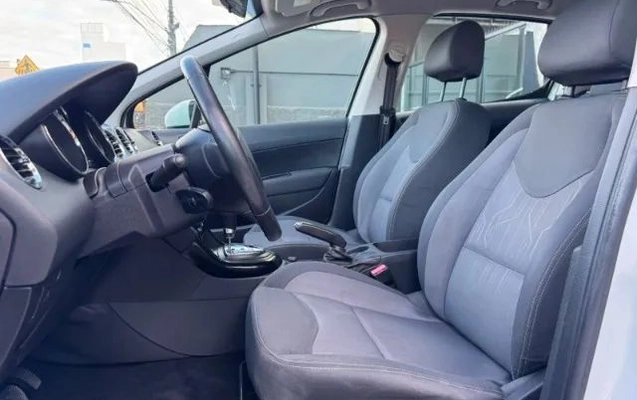 imagem-https://www.socarrao.com.br/sc-vehicle-images-prod/2332631/1792240422000-gb-2d3f57c.jpg