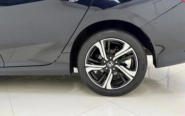 imagem-https://www.socarrao.com.br/sc-vehicle-images-prod/2334600/1783381552353-8226832_11_B_a372470ebc.jpeg