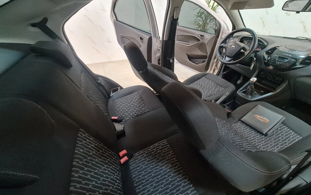 imagem-https://www.socarrao.com.br/sc-vehicle-images-prod/2337563/1783379177390-OS5qcGc.jpg