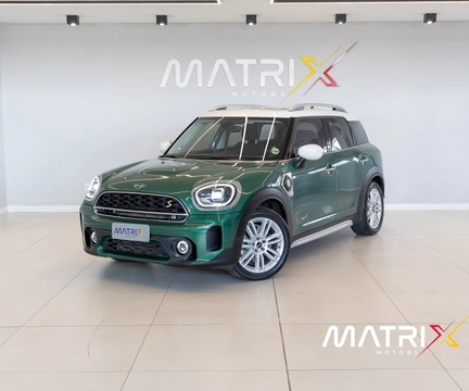 MINI COOPER 2024 Verde — foto 1 de 3
