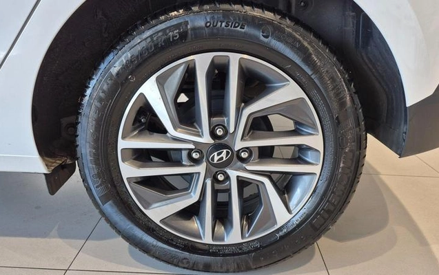 imagem-https://www.socarrao.com.br/sc-vehicle-images-prod/2344617/1790965304042-8227204_12_B_f0e7fbe891.jpeg
