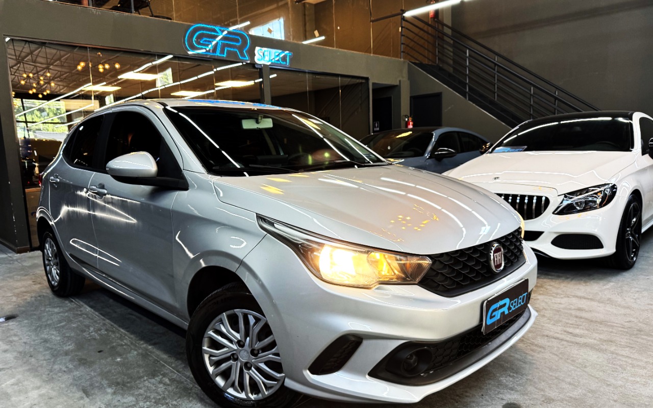 Fiat Argo DRIVE 1.0 6V Flex 2023 Prata — foto 1 de 3