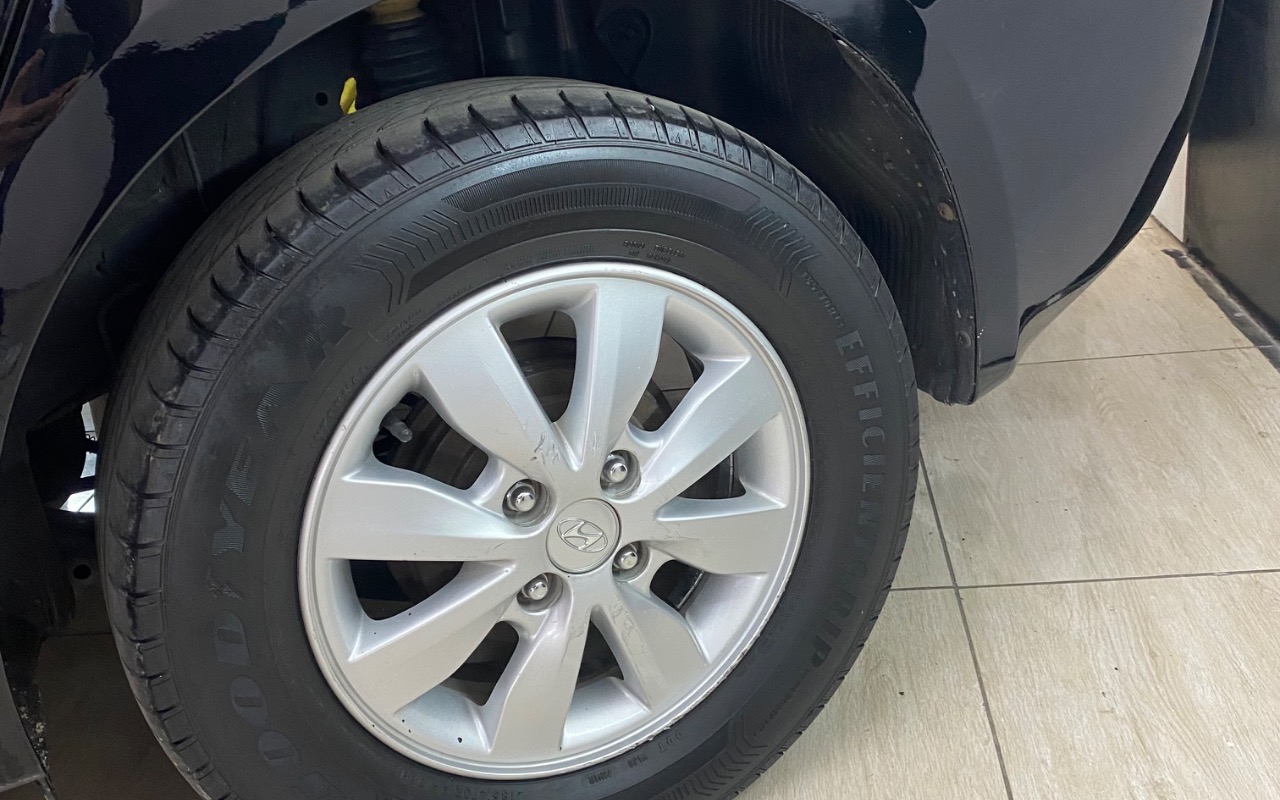 imagem-https://www.socarrao.com.br/sc-vehicle-images-prod/2344739/1782566519916-SU1HXzk1MzAuanBlZw.jpeg
