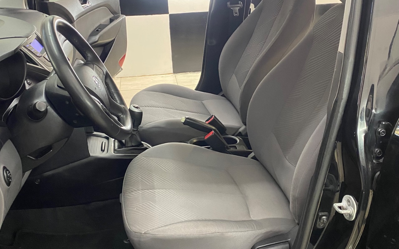 imagem-https://www.socarrao.com.br/sc-vehicle-images-prod/2344739/1782566520452-SU1HXzk1NDEuanBlZw.jpeg