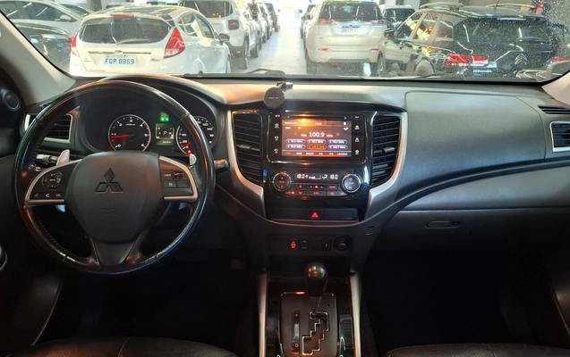 imagem-https://www.socarrao.com.br/sc-vehicle-images-prod/2345026/1782570788612-003_662615cefd8eed977d9a08366022c03e.jpg