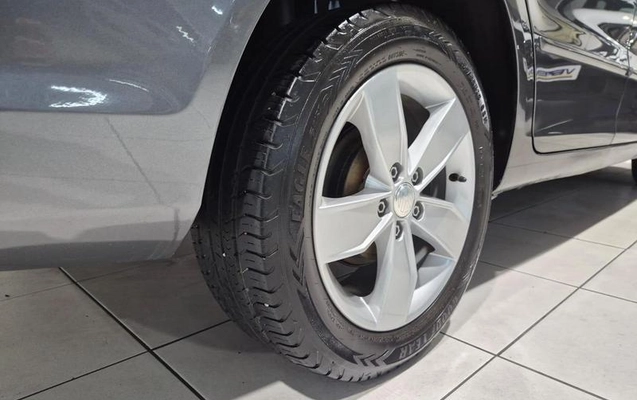 imagem-https://www.socarrao.com.br/sc-vehicle-images-prod/2345033/1789049667946-8172689_10_B_4dda927271.jpeg