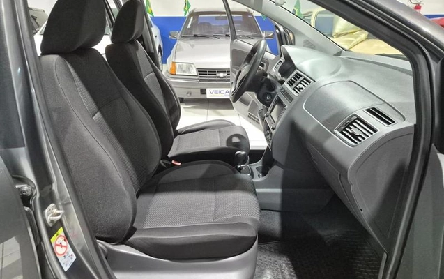 imagem-https://www.socarrao.com.br/sc-vehicle-images-prod/2345033/1789049667957-8172689_16_B_946316ea31.jpeg