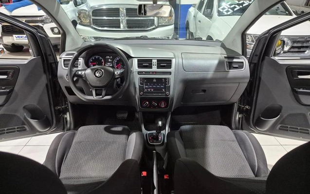 imagem-https://www.socarrao.com.br/sc-vehicle-images-prod/2345033/1789049667959-8172689_17_B_8471133b9c.jpeg