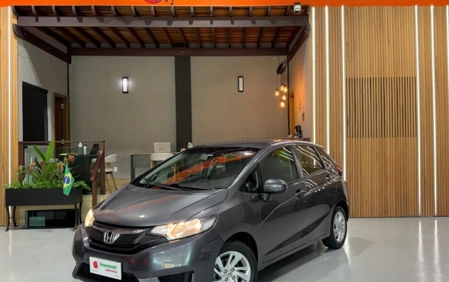 imagem-https://www.socarrao.com.br/sc-vehicle-images-prod/2345071/1784640236680-vehicle_image_1782571547_00dc39b565f465d21a62340635b0faa6.jpeg