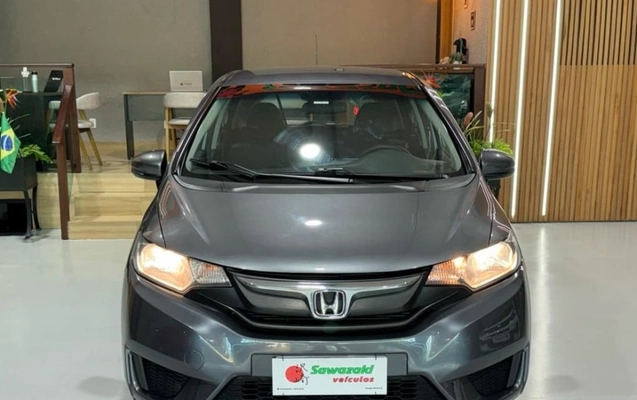imagem-https://www.socarrao.com.br/sc-vehicle-images-prod/2345071/1784640236682-vehicle_image_1782571556_8b91a783fcd82308aa7d8d56c696b8be.jpeg