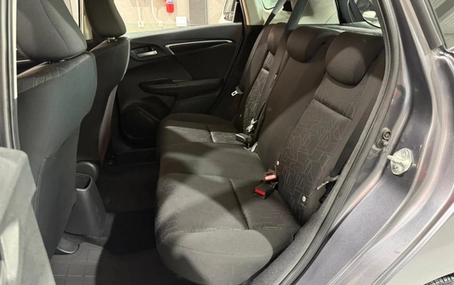 imagem-https://www.socarrao.com.br/sc-vehicle-images-prod/2345071/1784640236716-vehicle_image_1782571589_58d431f9a031a76b93972a07d4b4eb4e.jpeg