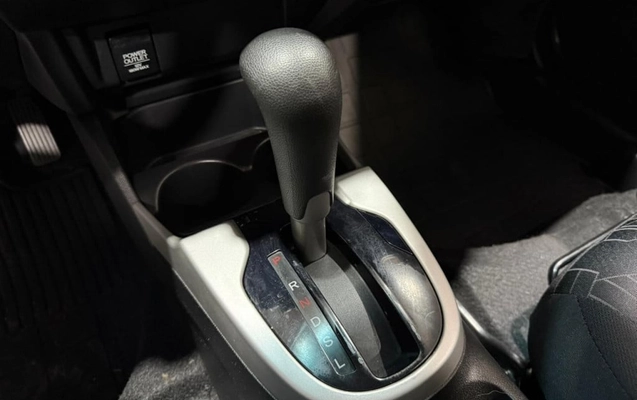 imagem-https://www.socarrao.com.br/sc-vehicle-images-prod/2345071/1784640236717-vehicle_image_1782571591_005032518d1acaeadc3f6355826c29d4.jpeg