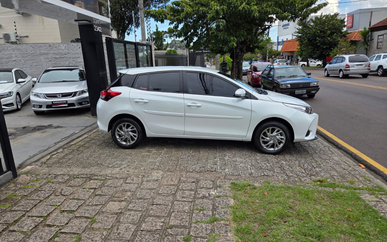 imagem-https://www.socarrao.com.br/sc-vehicle-images-prod/2345101/1782572137608-SU1HLTIwMjYwNjA5LVdBMDA0NCgxKS5qcGc.jpg