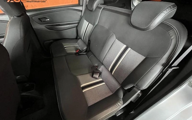 imagem-https://www.socarrao.com.br/sc-vehicle-images-prod/2345129/1788973098367-8228035_12_B_782a2c9643.jpeg