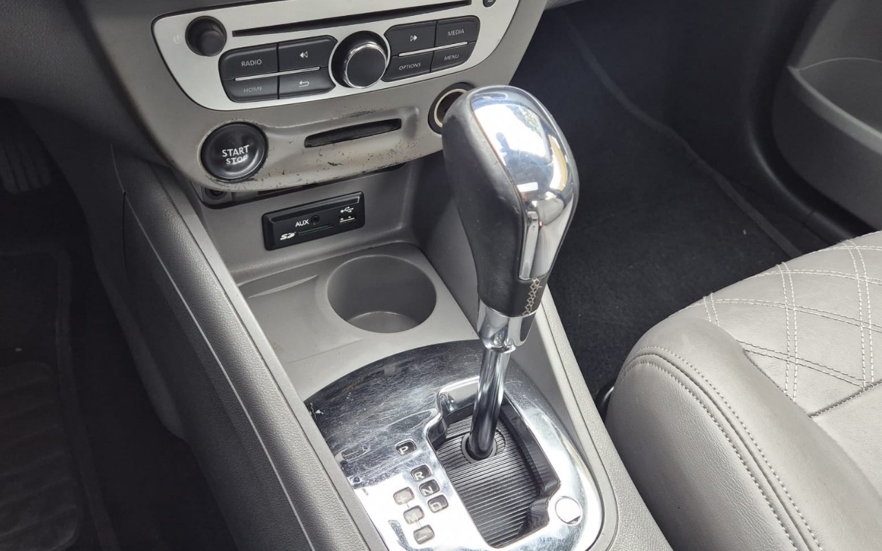 imagem-https://www.socarrao.com.br/sc-vehicle-images-prod/2345619/1782580591767-V2hhdHNBcHAgSW1hZ2UgMjAyNi0wNi0yNyBhdCAxMy40Ny4zOCAoMSkuanBlZw.jpeg