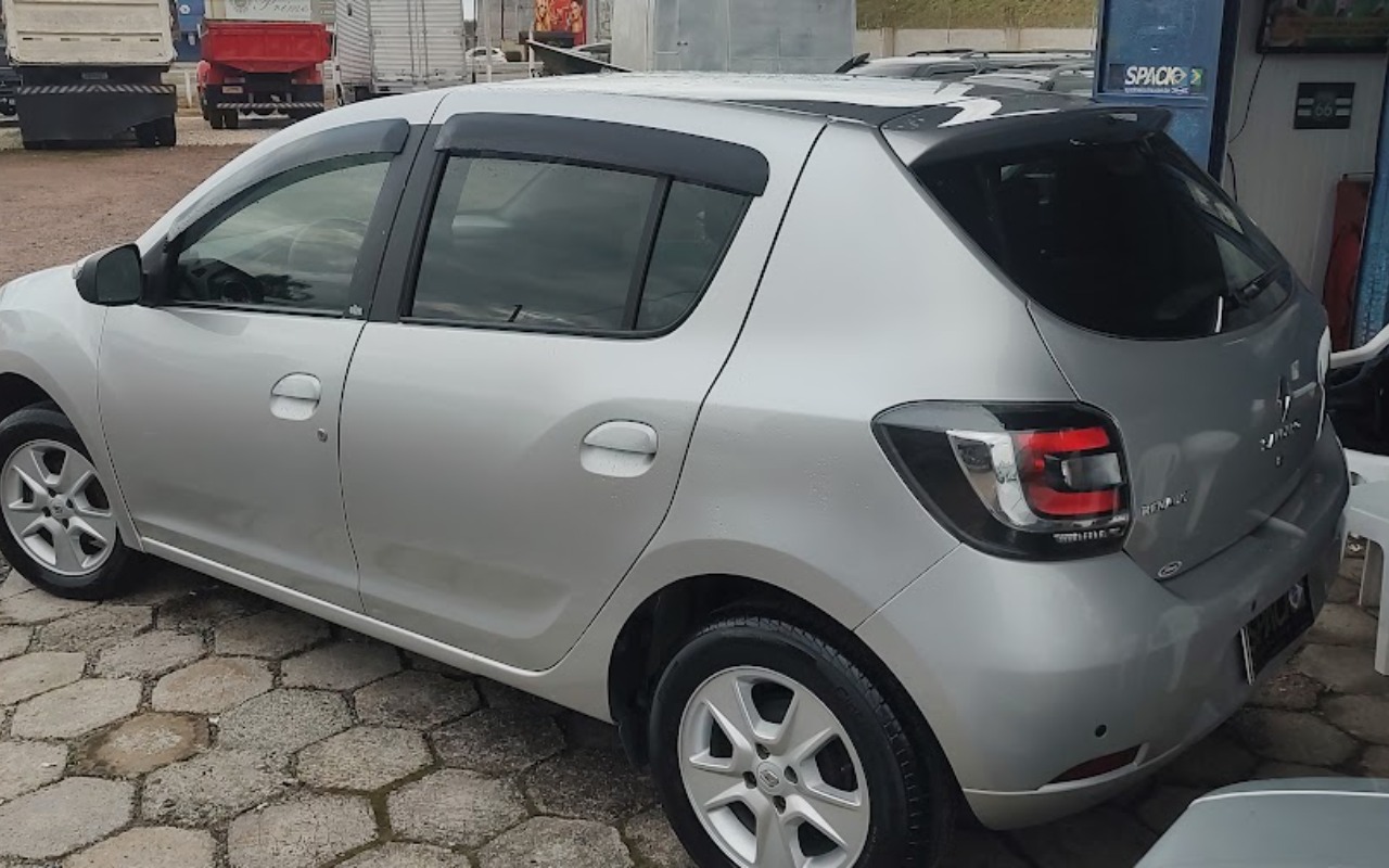 imagem-https://www.socarrao.com.br/sc-vehicle-images-prod/2346683/1782592160742-SU1HXzIwMjYwNjI3XzE2MjIwOTE3Ny5qcGc.jpg