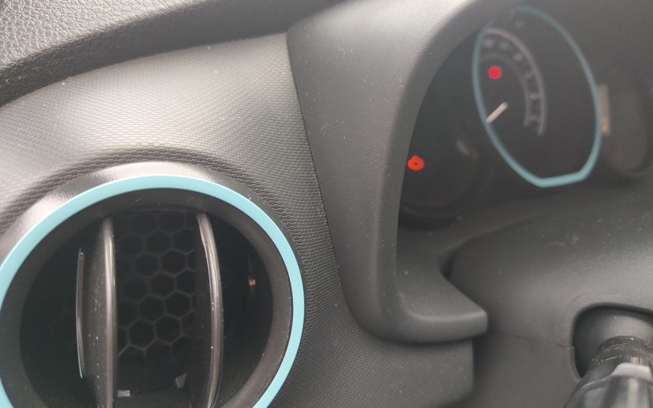 imagem-https://www.socarrao.com.br/sc-vehicle-images-prod/2346683/1782592162425-SU1HXzIwMjYwNjI3XzE2MjUyNzM5M19QT1JUUkFJVC5qcGc.jpg