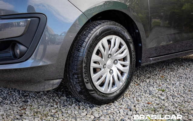 imagem-https://www.socarrao.com.br/sc-vehicle-images-prod/2347228/1782612884034-003_cf31f788caae36cac7002fc21e1e18ab.jpg