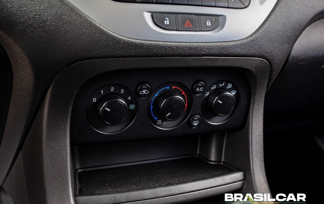 imagem-https://www.socarrao.com.br/sc-vehicle-images-prod/2347228/1782612884042-003_a4c5e3a0e05fd3dc1be8d022acfebd99.jpg