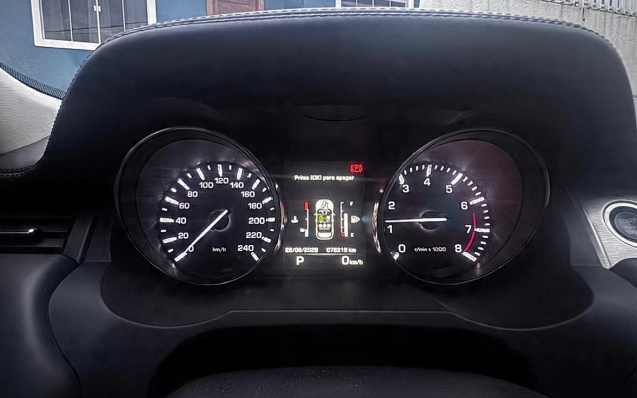 imagem-https://www.socarrao.com.br/sc-vehicle-images-prod/2353963/1782681017844-MGViNjFhZTQtNzg5Zi00NGFmLTgzZWMtOTdkOTQzY2U3YWVhLmpwZWc.jpeg