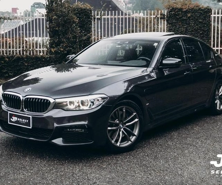BMW 530e 2020 Cinza — foto 1 de 3
