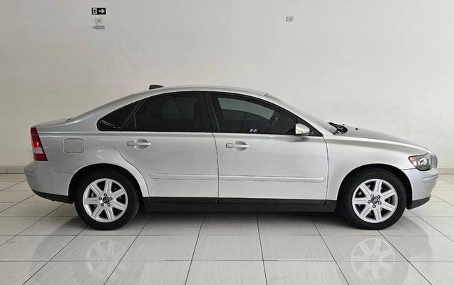 imagem-https://www.socarrao.com.br/sc-vehicle-images-prod/2361699/1788966736949-7780538_9_B_7b8ba9c419.jpeg