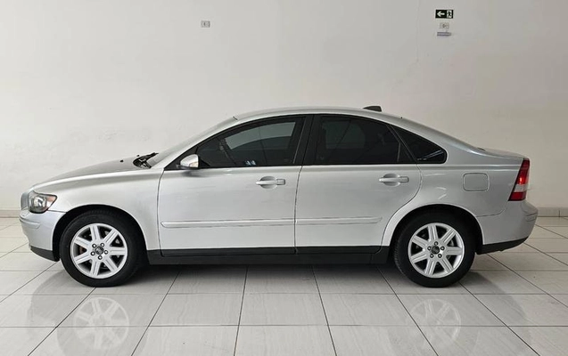 imagem-https://www.socarrao.com.br/sc-vehicle-images-prod/2361699/1788966736952-7780538_9_B_2dc26c6476.jpeg