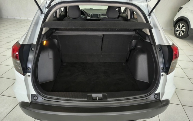imagem-https://www.socarrao.com.br/sc-vehicle-images-prod/2363691/1782742155081-7579d534-3c6a-4d4e-81c5-5a4fdd323fa5.jpg