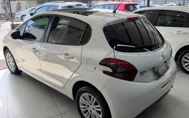 imagem-https://www.socarrao.com.br/sc-vehicle-images-prod/2364122/1782743907384-SU1HXzkxMTUuanBlZw.jpeg