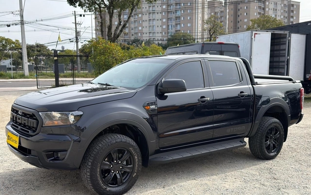 imagem-https://www.socarrao.com.br/sc-vehicle-images-prod/2364345/1782744997332-3832c9c5-9cd3-478f-bb9b-dea4cbd2b487.jpg