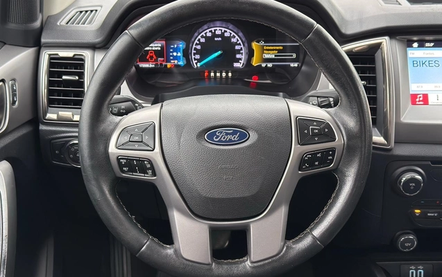 imagem-https://www.socarrao.com.br/sc-vehicle-images-prod/2364346/1789522332929-45705b73-80fe-4f53-b538-4bffea0ba9d9.jpg
