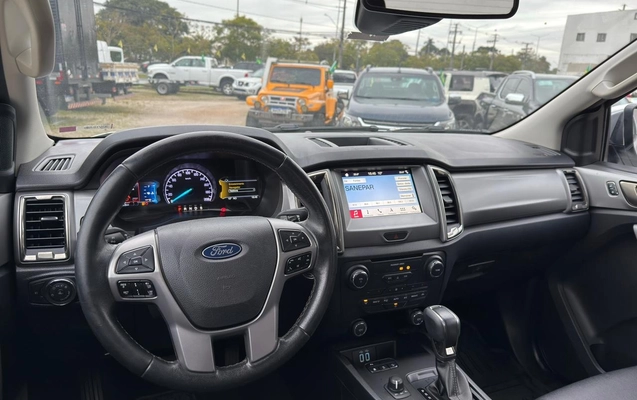 imagem-https://www.socarrao.com.br/sc-vehicle-images-prod/2364346/1789522332930-ed5e25e6-9b3a-4ebb-9bbf-9582e2d21bc5.jpg
