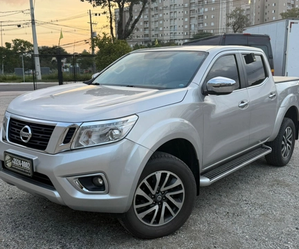 Nissan Frontier 2022 Prata — foto 1 de 3