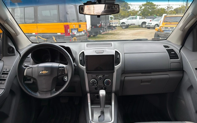 imagem-https://www.socarrao.com.br/sc-vehicle-images-prod/2364568/1782745972054-97c5d52f-467d-4076-99e6-9bd386836e18.jpg