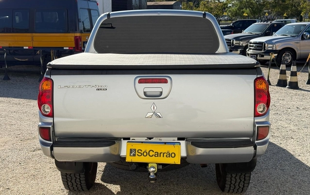 imagem-https://www.socarrao.com.br/sc-vehicle-images-prod/2364578/1782746027596-bada62b4-1dab-4d8b-96d2-4ccfd44460d2.jpg