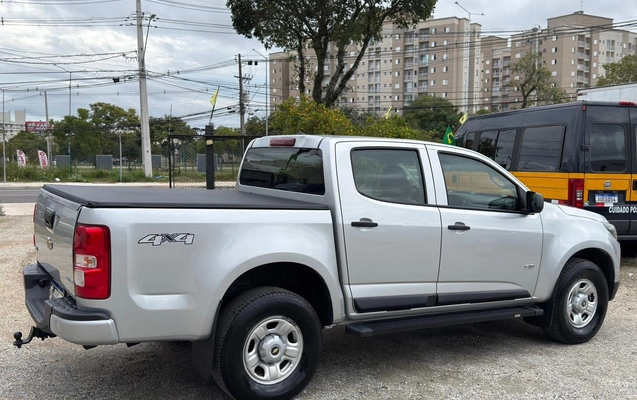imagem-https://www.socarrao.com.br/sc-vehicle-images-prod/2364651/1782746159512-af6bf535-f078-4129-8a7a-a83467af3b84.jpg