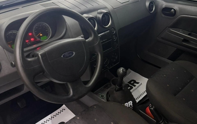 imagem-https://www.socarrao.com.br/sc-vehicle-images-prod/2364865/1782746857904-171ec4bb-c6fd-4e52-b06a-b81bb3efdcb6.jpg