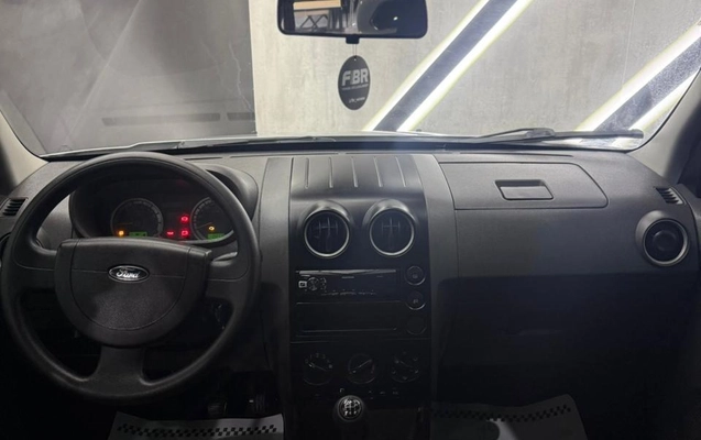 imagem-https://www.socarrao.com.br/sc-vehicle-images-prod/2364865/1782746857906-c6b0ee26-9905-4e9c-adb6-14e94775562d.jpg