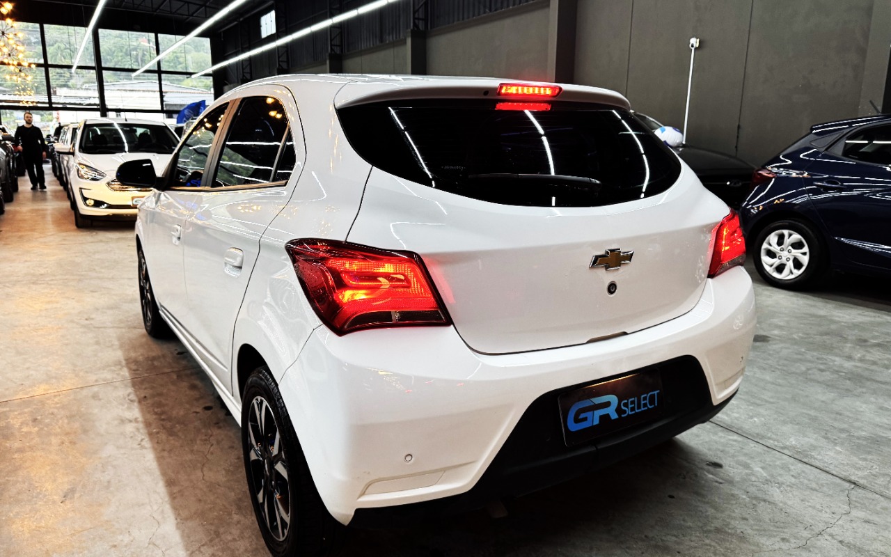 imagem-https://www.socarrao.com.br/sc-vehicle-images-prod/2365039/1782747817025-SU1HXzA2ODcuSlBH.JPG