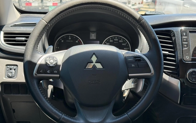 imagem-https://www.socarrao.com.br/sc-vehicle-images-prod/2365464/1787781243368-aa89e4ef-02dd-481a-a1d1-1e9ca8135257.jpg