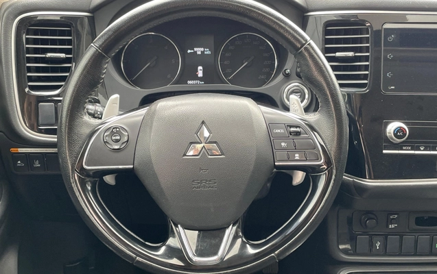 imagem-https://www.socarrao.com.br/sc-vehicle-images-prod/2365465/1787781250297-09d70a84-e1bb-44ef-9469-0753de5e35d2.jpg