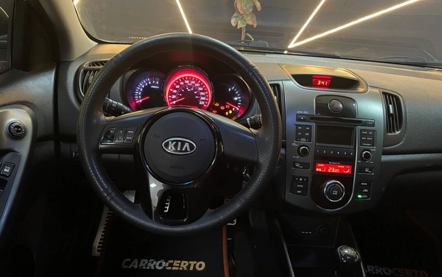 imagem-https://www.socarrao.com.br/sc-vehicle-images-prod/2366378/1782762400971-Q9IOFgEdKi0PcSiT7TScsHIBjTAYsJfp.jpg