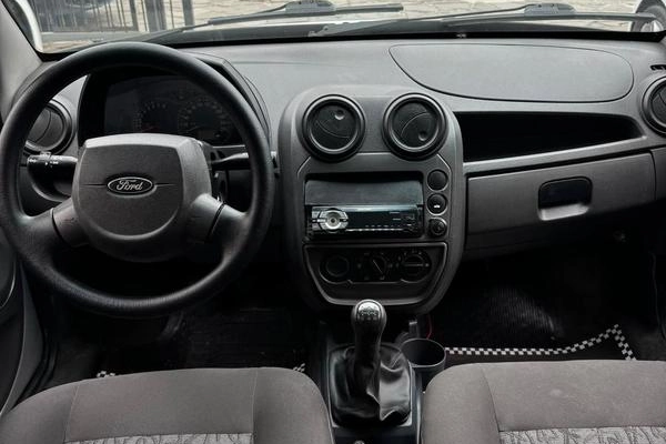 imagem-https://www.socarrao.com.br/sc-vehicle-images-prod/2366529/1791988721703-8231403_5_B_b5296abbbf.jpeg