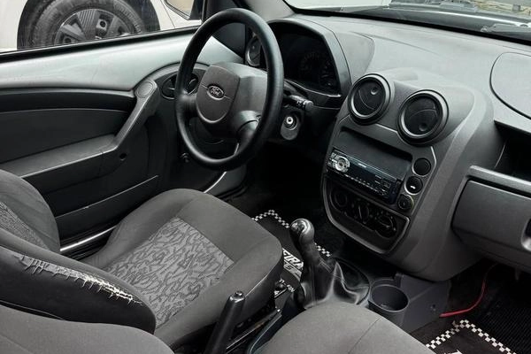 imagem-https://www.socarrao.com.br/sc-vehicle-images-prod/2366529/1791988721706-8231403_3_B_38063a4d91.jpeg