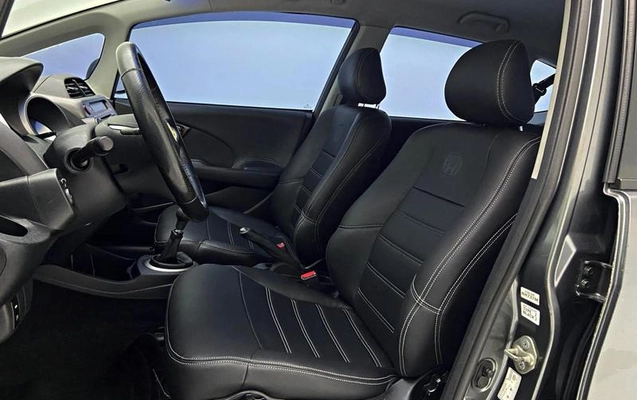 imagem-https://www.socarrao.com.br/sc-vehicle-images-prod/2366531/1789498383403-8220137_10_B_44693bc729.jpeg